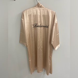 Champagne bridesmaid robe size Large with waist tie